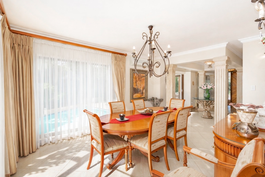 5 Bedroom Property for Sale in Caribbean Beach Club North West